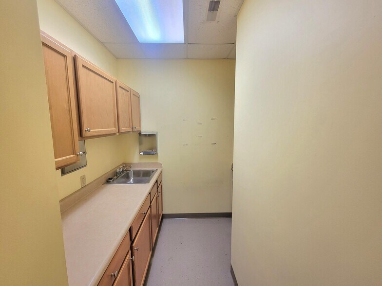 More Photos Of 11376 Broadway, Crown Point Office For Sale