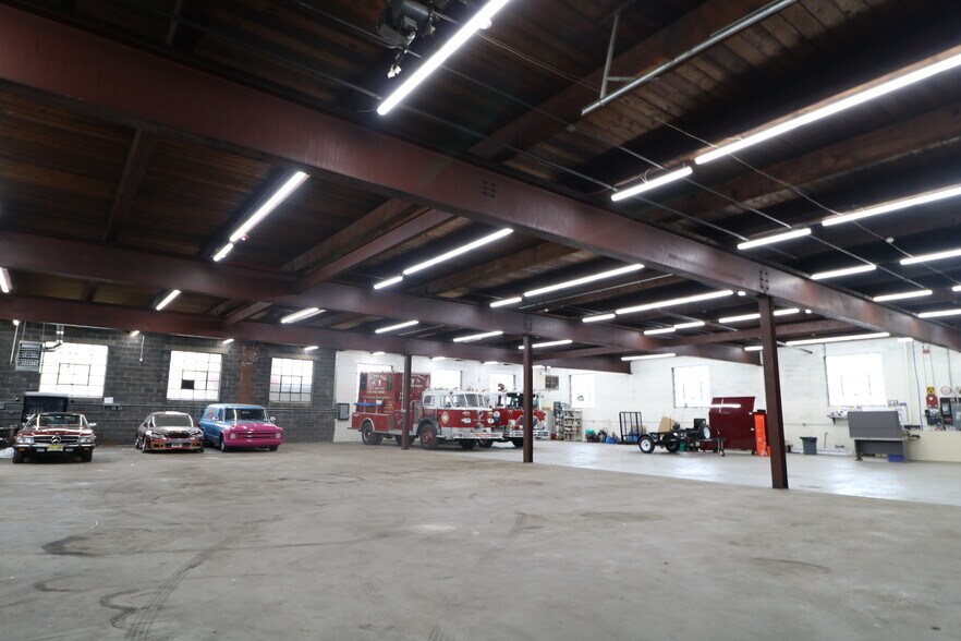 More Photos Of 156 E 15th St, Paterson Warehouse For Sale