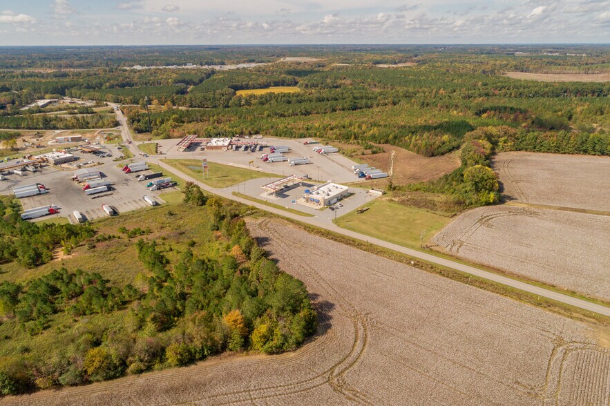 More Photos Of 700 Moores Ferry Rd, Skippers Land For Sale