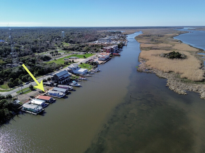 More Photos Of 309 Water St, Apalachicola Marina For Sale