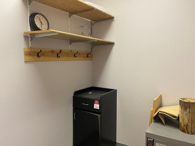 More Photos Of 4515-4531 E 26th St, Sioux Falls Storefront For Lease