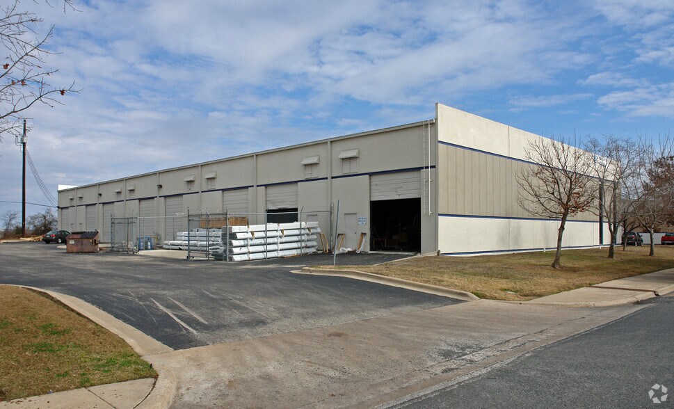 More Photos Of 6004 Techni Center Dr, Austin Warehouse For Lease