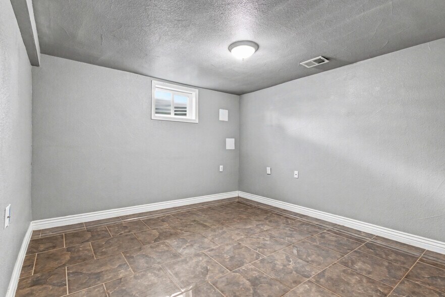 More Photos Of 8326 Quivas Way, Denver Office For Lease