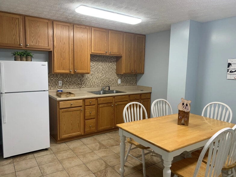 More Photos Of 3123 Moon Station Rd NW, Kennesaw Manufacturing For Lease
