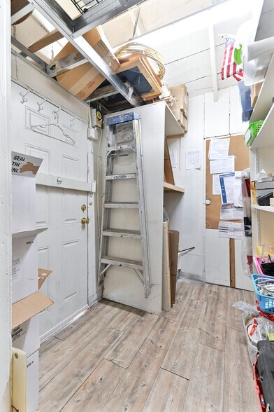 More Photos Of 435 Main St, Murphys General Retail For Sale