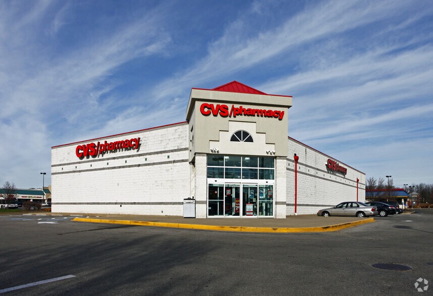 More Photos Of 584-600 South Ave, Akron Unknown For Lease