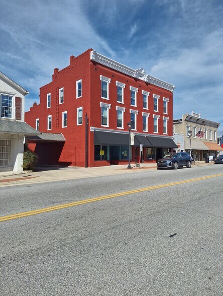 Primary Photo Of 308 Virginia Ave, Clarksville Storefront Retail Residential For Lease