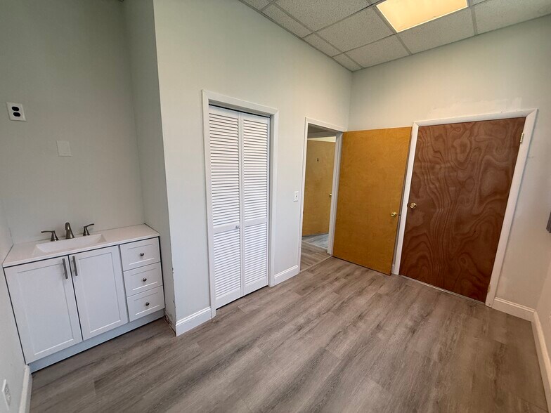More Photos Of 79 Route 59, Suffern Medical For Lease