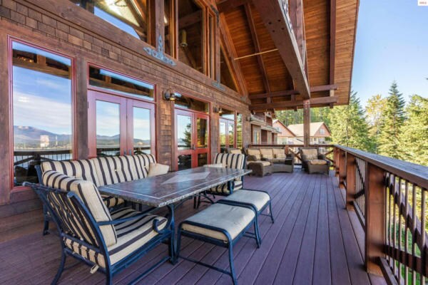 More Photos Of 41 Lakeshore Dr, Sagle Hotel For Sale