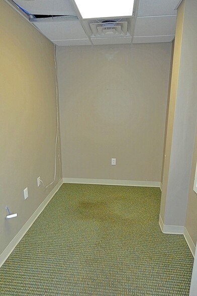 More Photos Of 1829 Maple Rd, Williamsville Medical For Lease