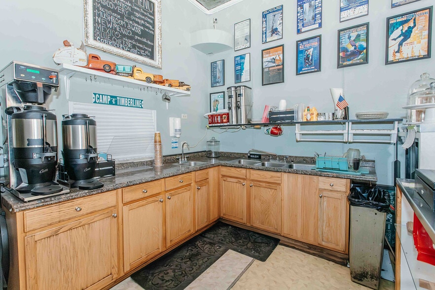 More Photos Of 807 Main St, Ouray Flex For Sale