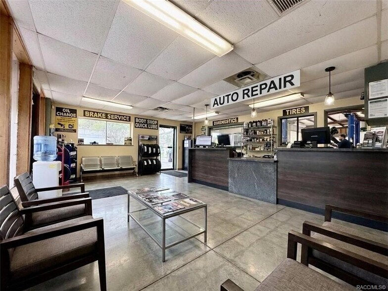 More Photos Of 8 Highway 19 N, Inglis Warehouse For Sale