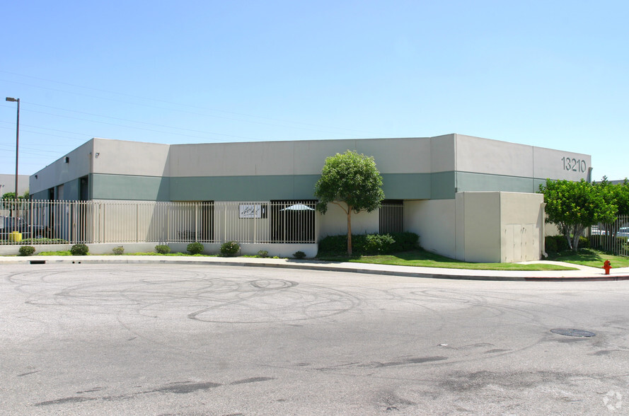 Primary Photo Of 13210 Estrella Ave, Gardena Warehouse For Lease