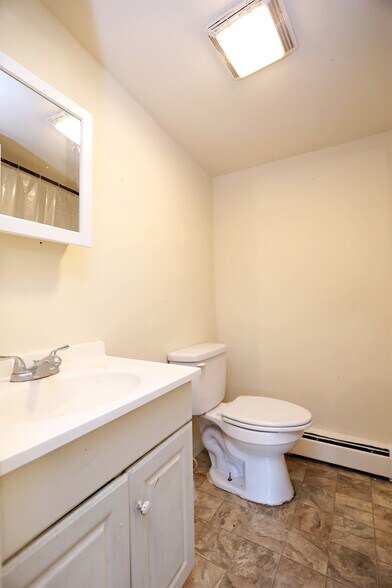 More Photos Of 181 Glenerie Blvd, Saugerties Apartments For Sale