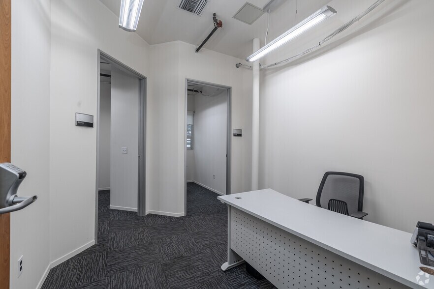 More Photos Of 6350 Santa Monica Blvd, Los Angeles Office For Sale