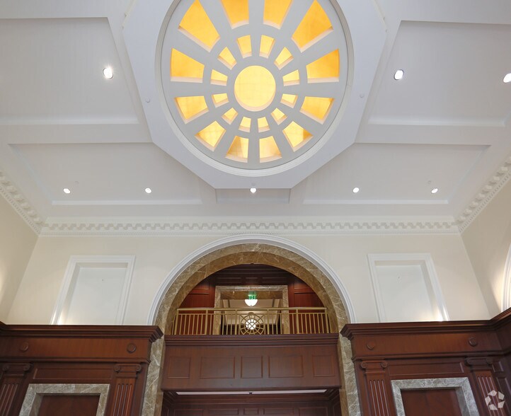 More Photos Of 4250 Congress St, Charlotte Office For Lease