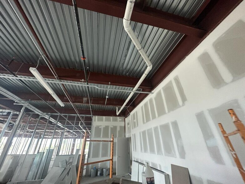 More Photos Of 1000-1100 E Hallandale Beach Blvd, Hallandale Beach Office For Lease