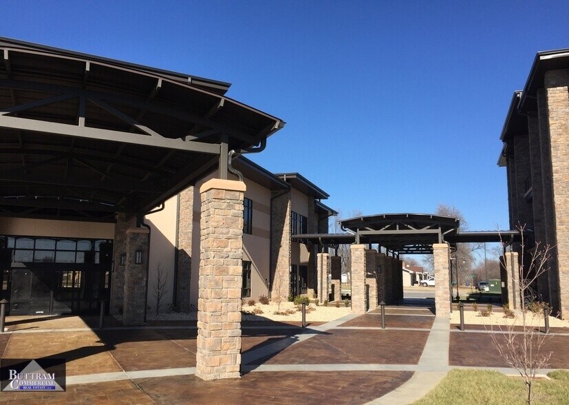 More Photos Of 2011 E 32nd St, Joplin Medical For Lease