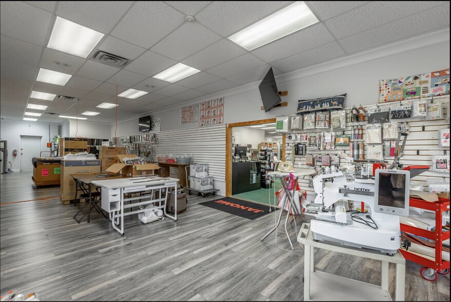 More Photos Of 2200A Hamilton Place Blvd, Chattanooga Storefront Retail Office For Lease