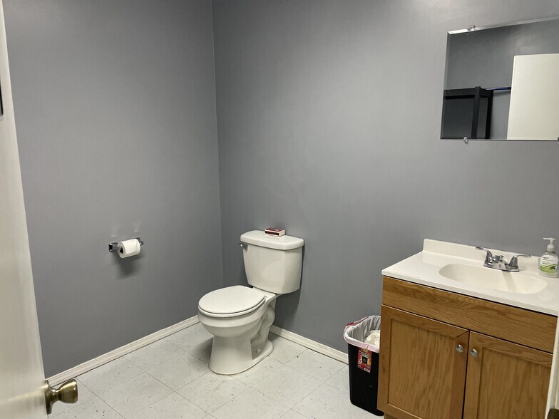 More Photos Of 4119 Shady Ln, Enid Light Distribution For Sale