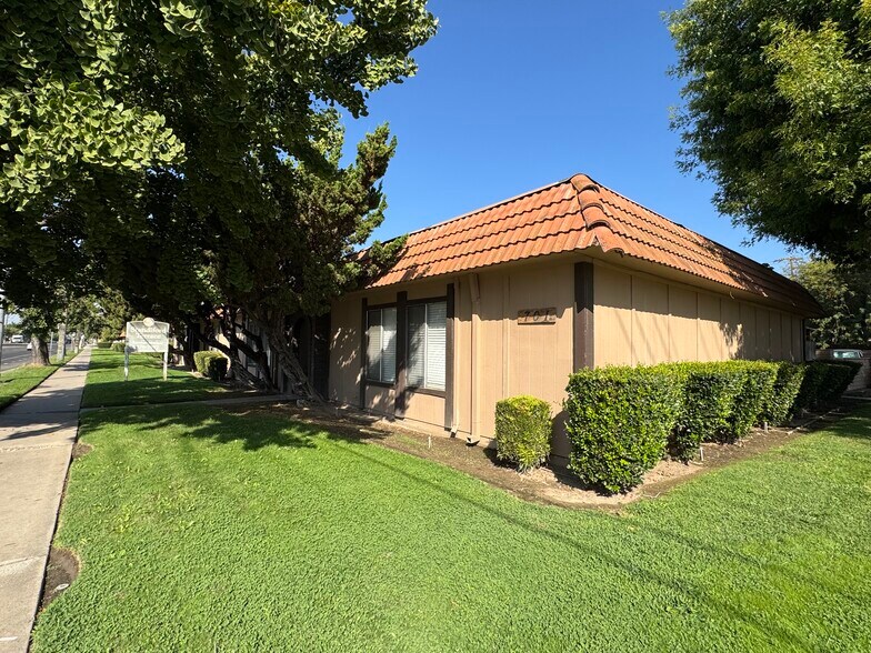 More Photos Of 701 Standiford Ave, Modesto Apartments For Sale
