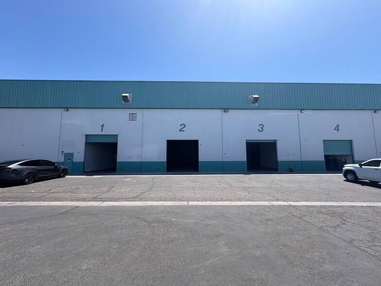 More Photos Of 3542 Sirius Ave, Las Vegas Unknown For Lease