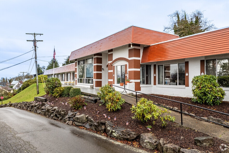 More Photos Of 263 W Exchange St, Astoria Rehabilitation Center For Sale