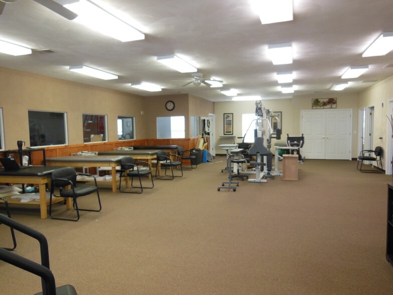 More Photos Of 144 Lincoln Place Ct, Belleville Medical For Sale
