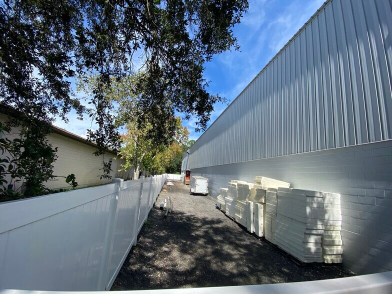 More Photos Of 430 Andalusia Ave, Ormond Beach Warehouse For Lease