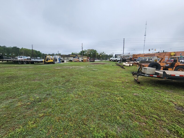 More Photos Of 1563 W Cherry St, Jesup Office For Sale