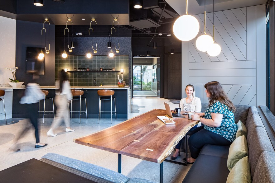 More Photos Of 1800 West Loop S, Houston Office For Lease