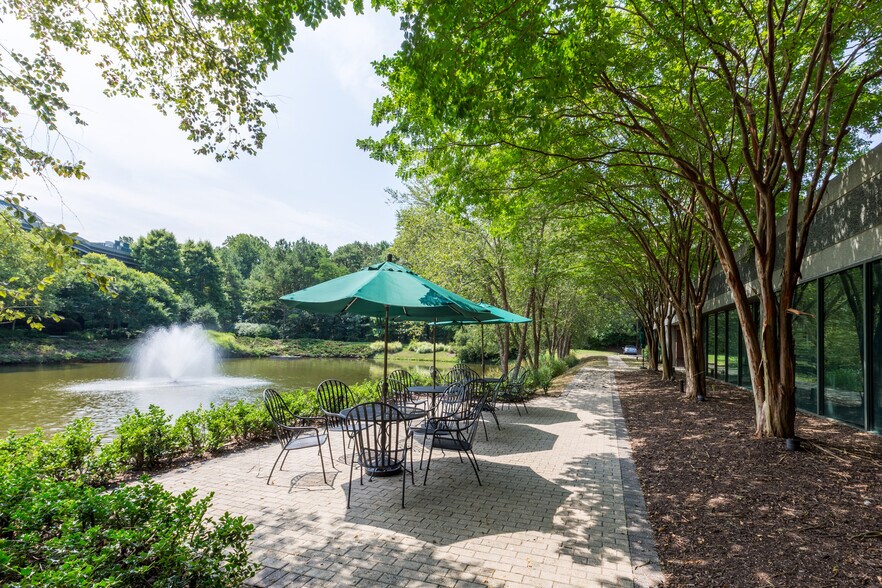 More Photos Of 9211 Arboretum Pky, Richmond Office For Lease