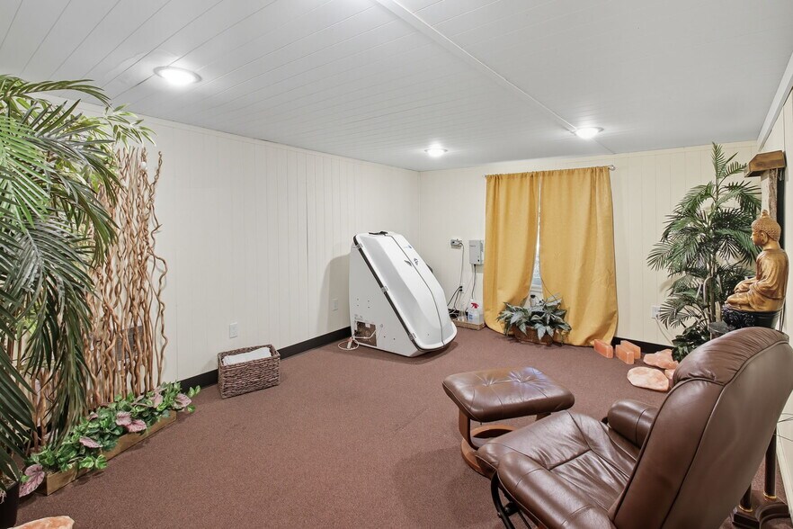 More Photos Of 1345 Kipling St, Lakewood Office For Sale