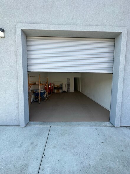Primary Photo Of 7490 Lander Ave, Hilmar Office Residential For Sale
