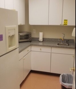 More Photos Of 559 Frost Ave, Warrenton Medical For Lease