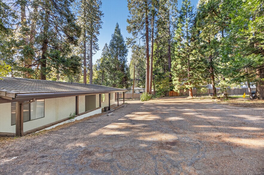 More Photos Of 5897 Pony Express Trl, Pollock Pines Office For Sale