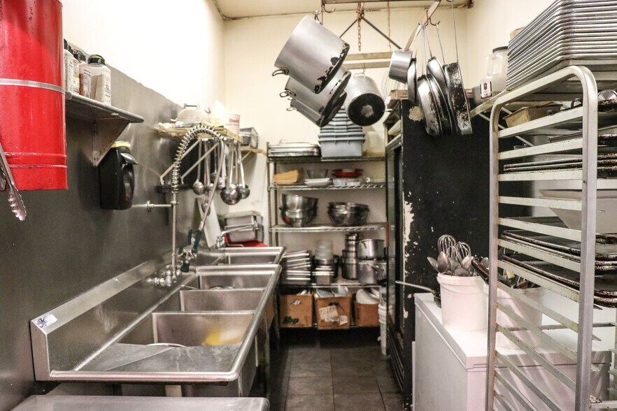 More Photos Of 4 Western Ave, Marlboro Storefront Retail Residential For Sale
