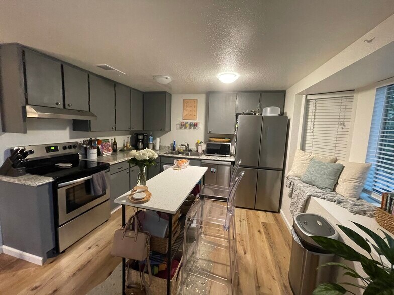 More Photos Of 1800 U St, Sacramento Apartments For Sale