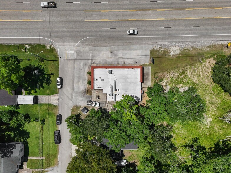 More Photos Of 9302 Highway 6, Hitchcock Restaurant For Sale