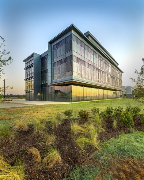 More Photos Of 6932 Brisbane ct, Sugar Land Office For Lease