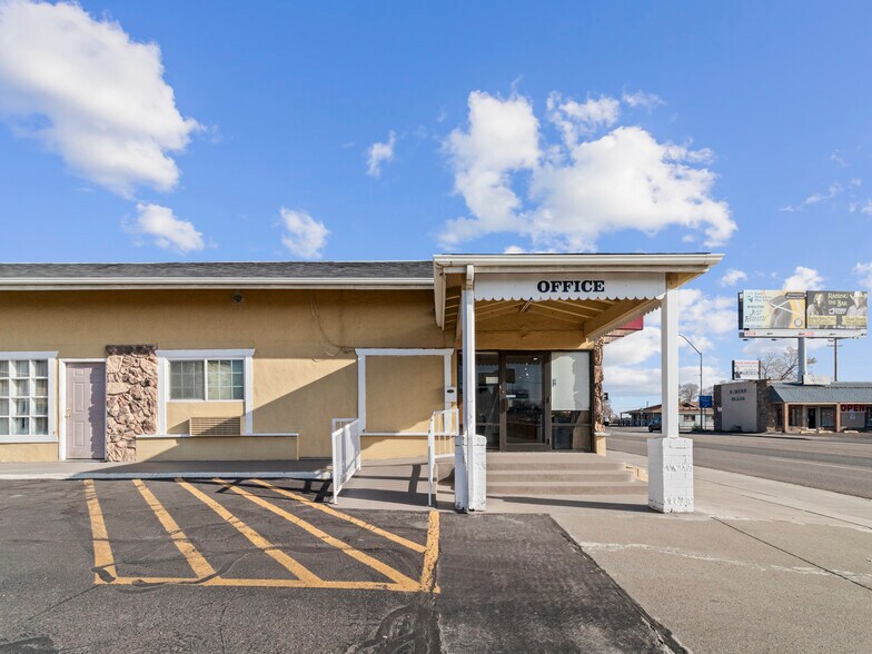More Photos Of 1349 Idaho St, Elko Hotel For Sale