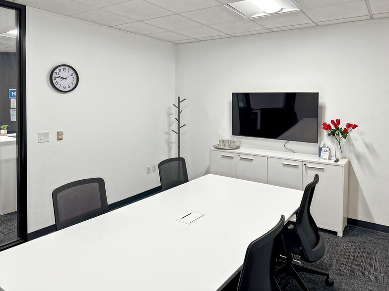 More Photos Of 785 Orchard Dr, Folsom Coworking Space