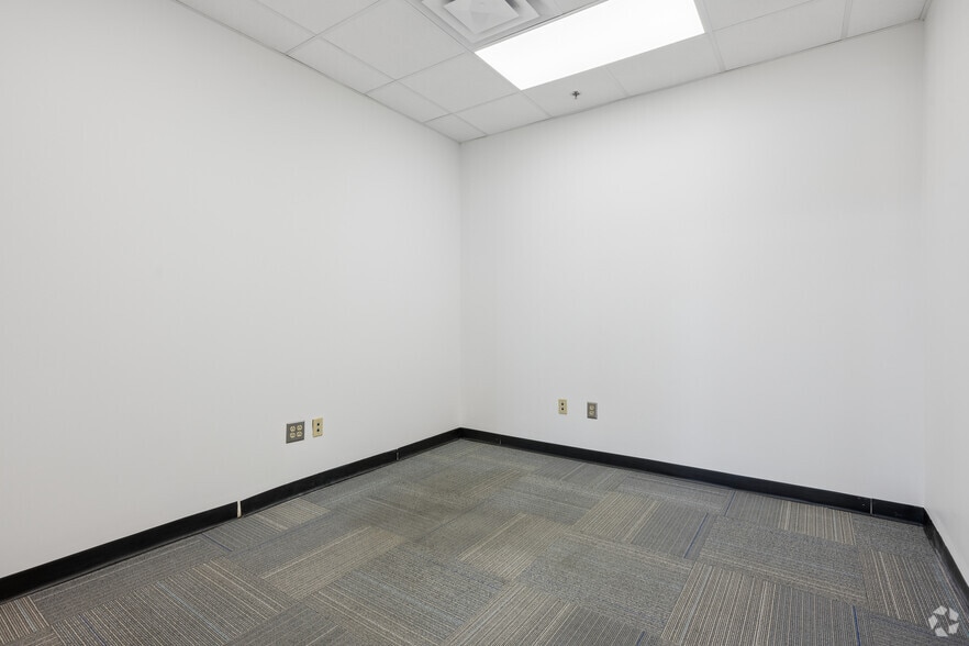 More Photos Of 615 Industrial Ave, Salisbury Warehouse For Sale