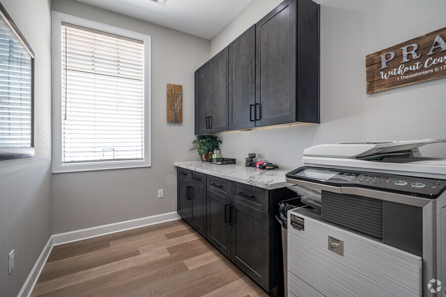 More Photos Of 2035 N. Mason Road, Katy Medical For Sale