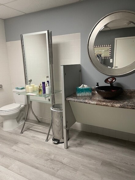 More Photos Of 2503-2510 Westminister St, Pearland Medical For Sale
