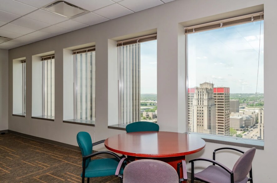 More Photos Of 110 N Main St, Dayton Office For Lease