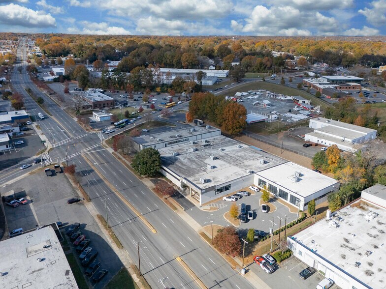 More Photos Of 2122 Freedom Dr, Charlotte General Retail For Lease