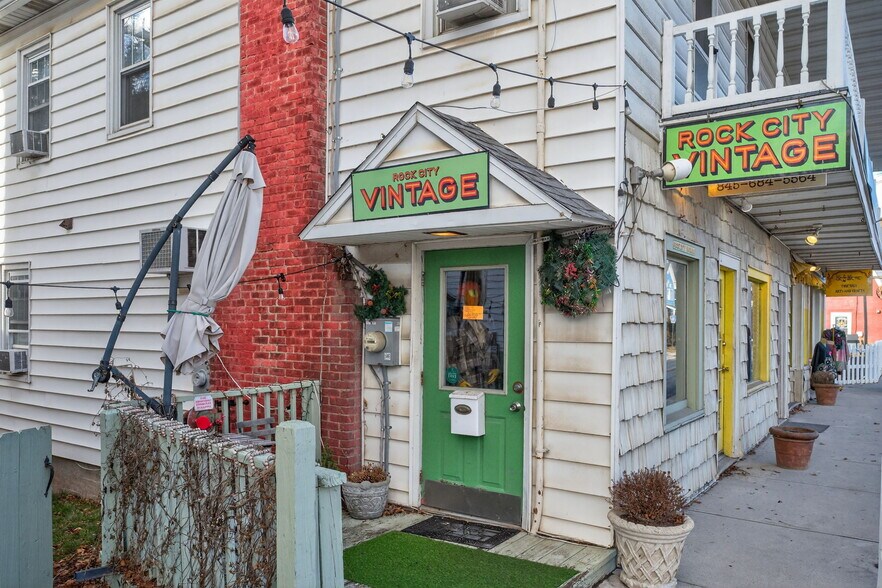 More Photos Of 5-9 Rock City Rd, Woodstock Storefront Retail Residential For Sale