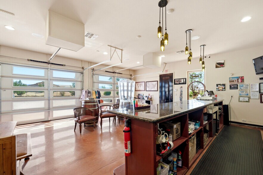 More Photos Of 6927 E Brooks Blvd, Kingman Winery Vineyard For Sale