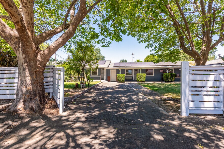 More Photos Of 595 Boyes Blvd, Sonoma Apartments For Sale